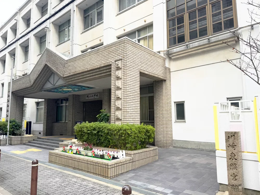 大阪市立滝川小学校