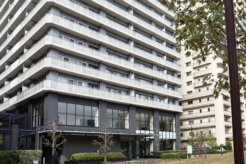 ルネッサなんばタワー 外観