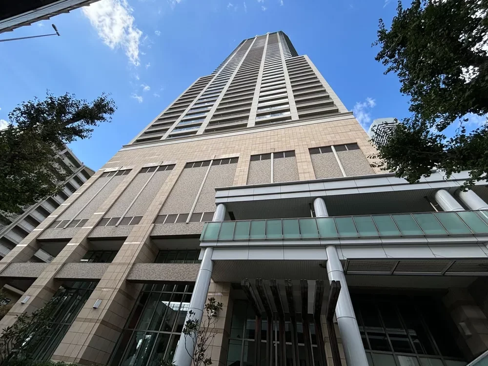 クロスタワー大阪ベイ 外観 南東