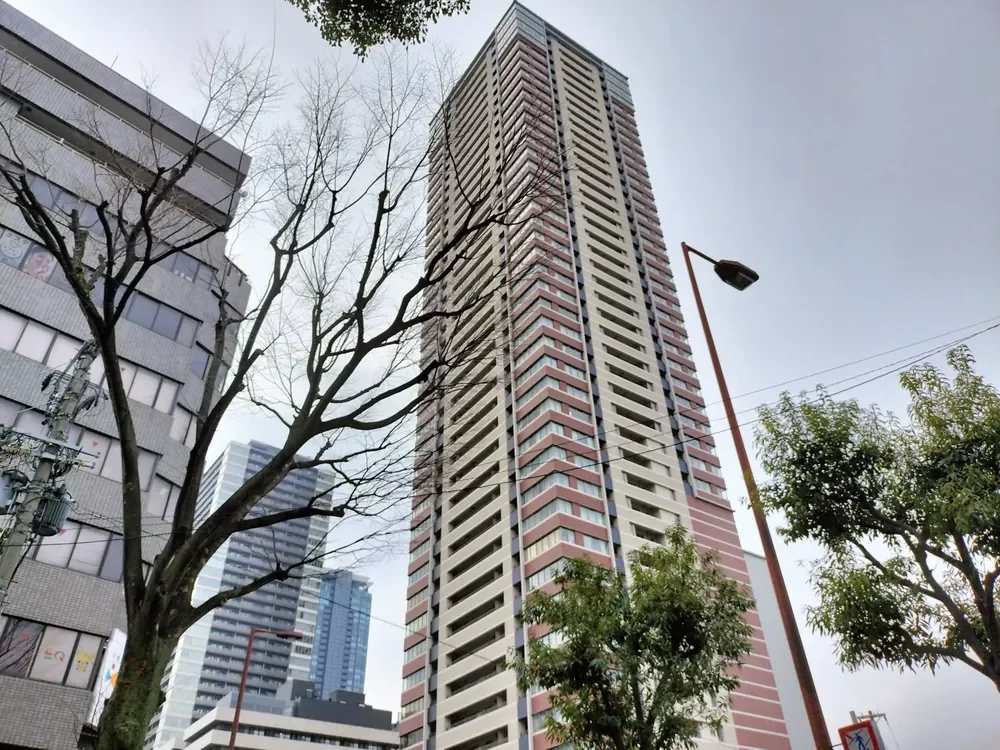 ローレルタワーサンクタス梅田 外観