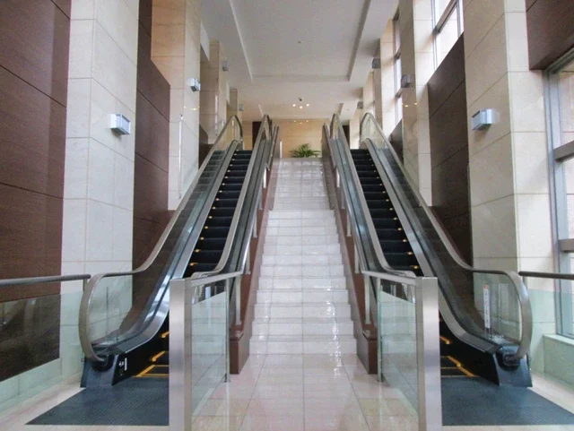 グランドホワイエ