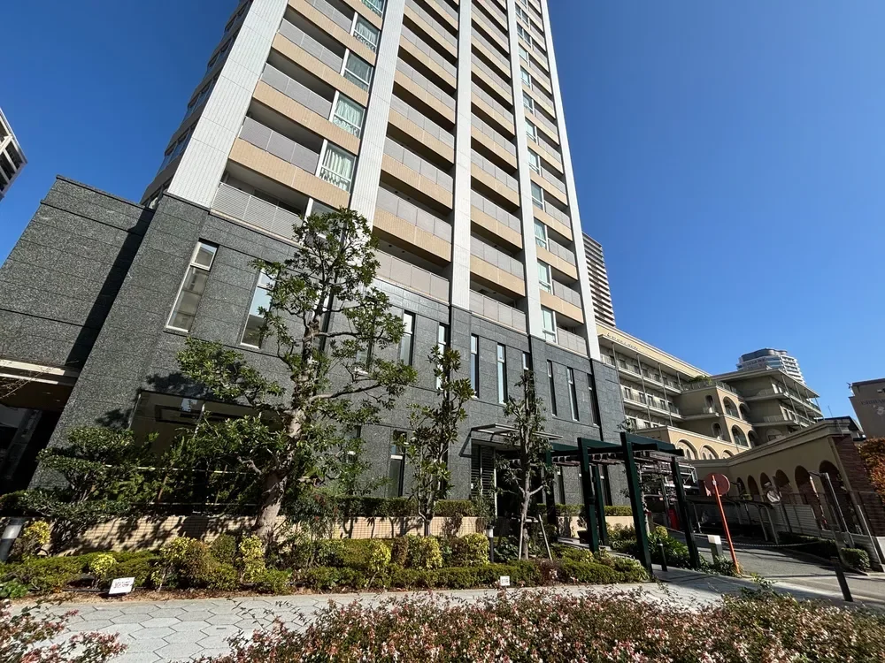 レジデンスタワー上本町 アプローチ