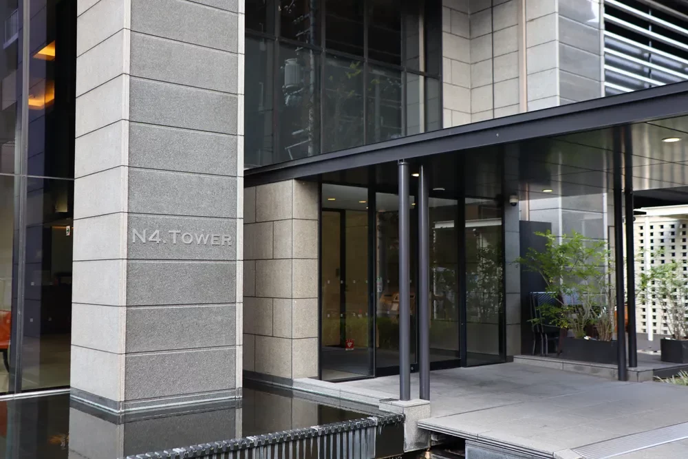N4.タワー エントランス