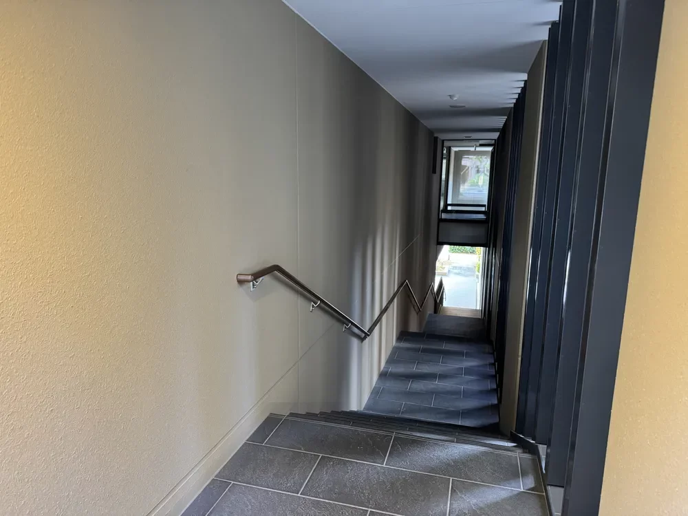 マストタワー安堂寺 外部階段