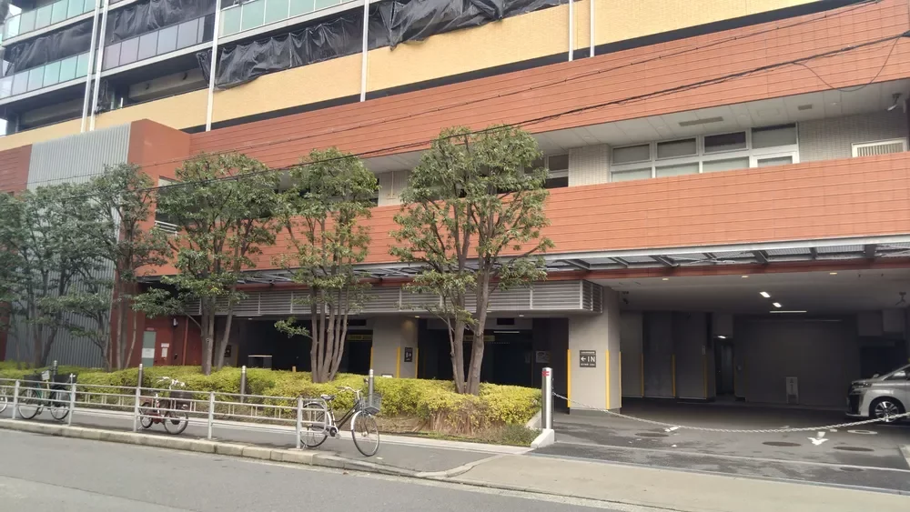 なんばグランドマスターズタワー 駐車場