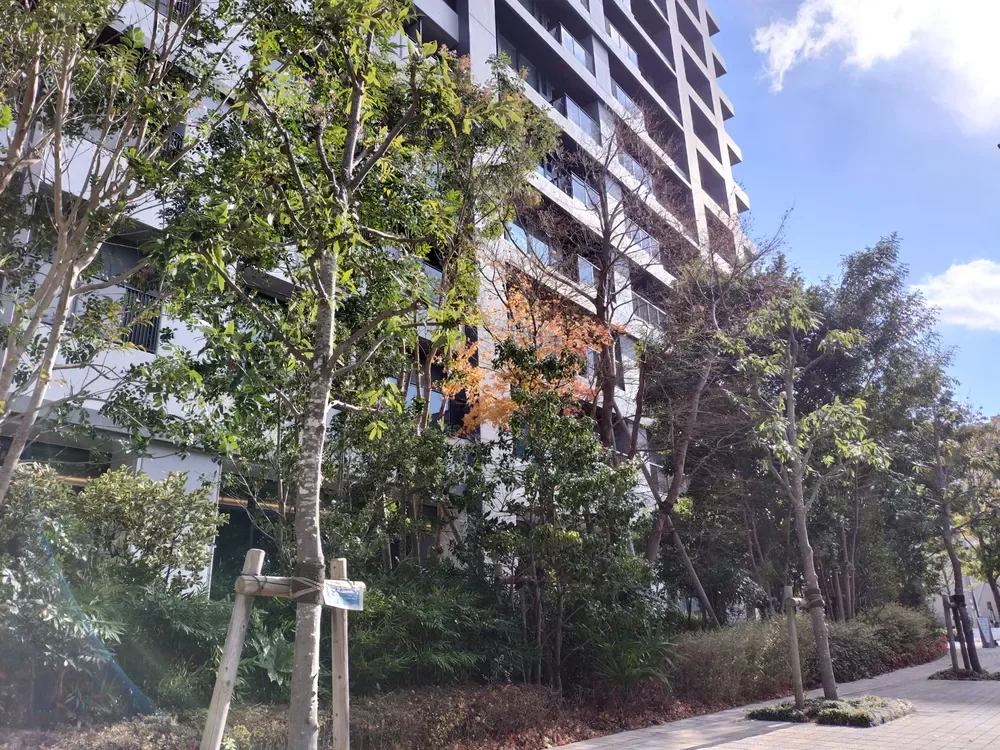 アデニウムタワー梅田イーストスクエア 外観