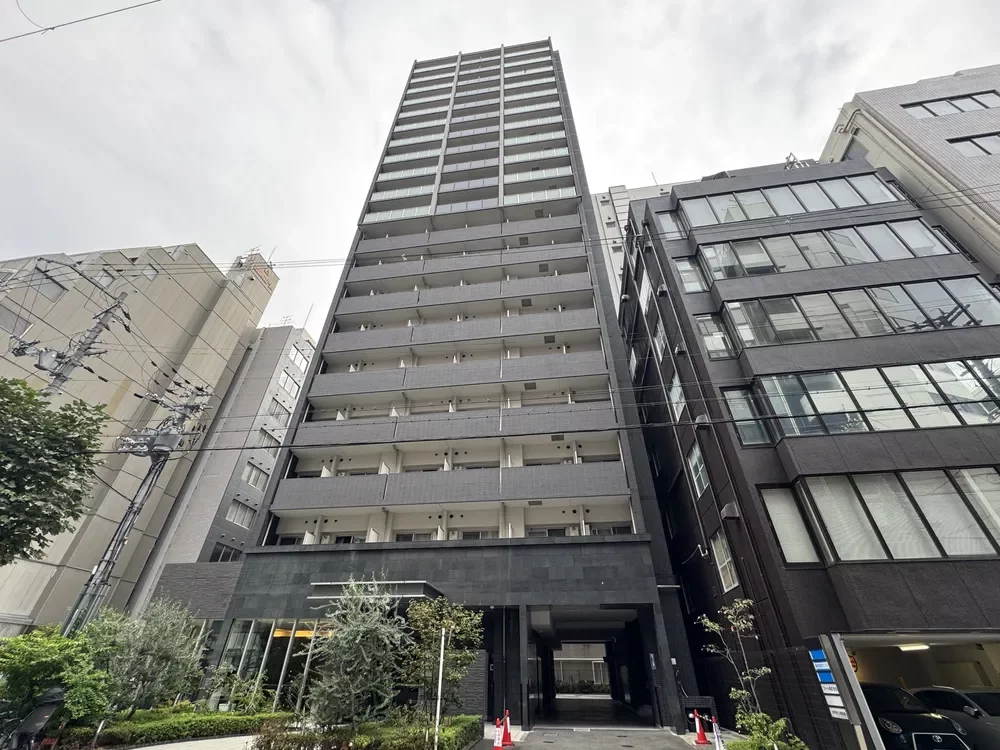 プレサンスタワー北浜 外観