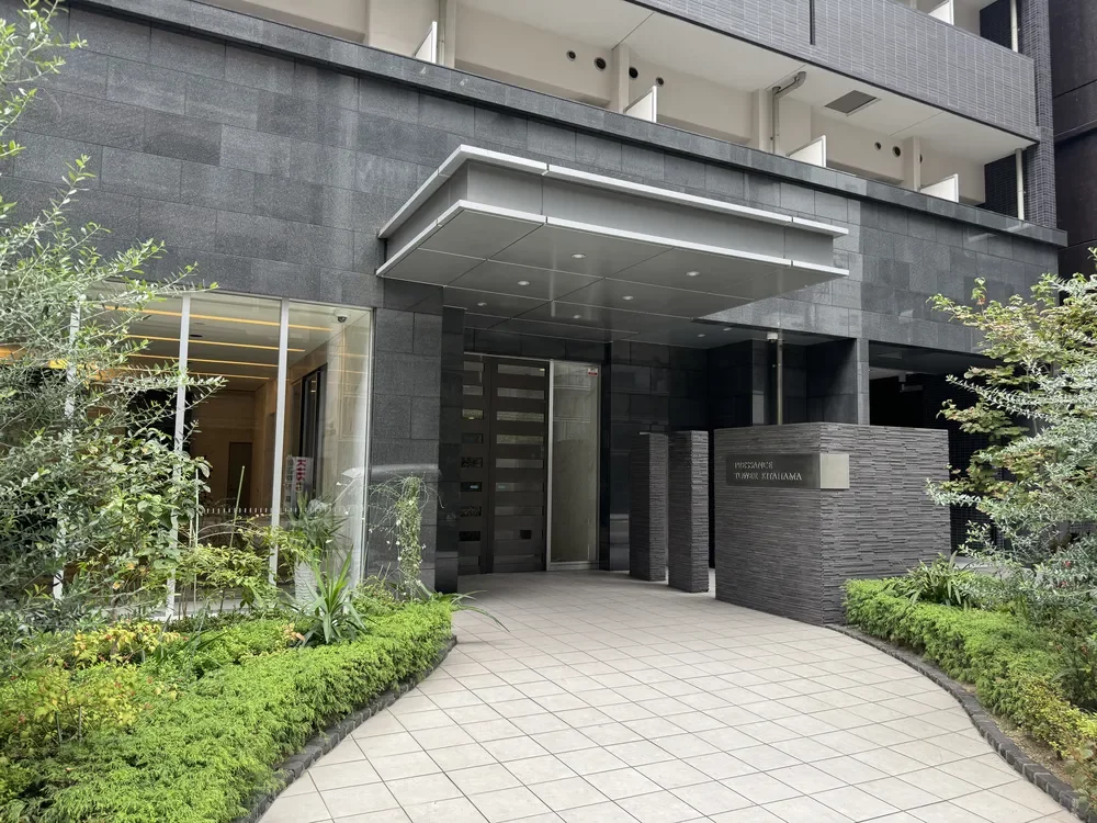 プレサンスタワー北浜 エントランス