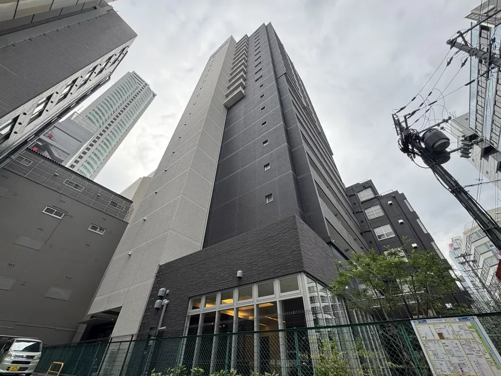 プレサンスタワー北浜 外観