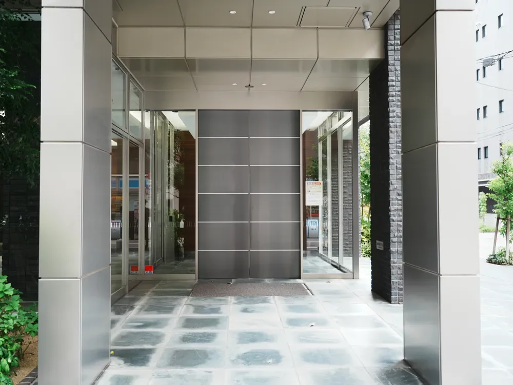 ピアッツァタワー上本町　エントランス