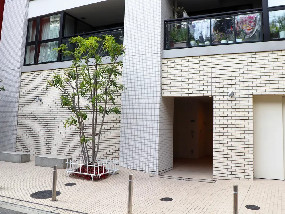 ユニハイム中之島 堂島川タワーレジデンス 駐輪場入口