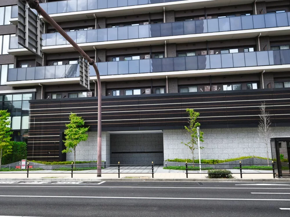 ブランズタワー・ウェリス心斎橋SOUTH アプローチ