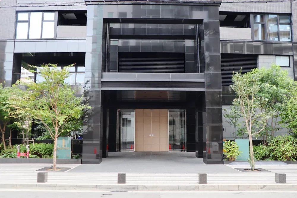 エントランス正面プレサンス レジェンド 堺筋本町タワー