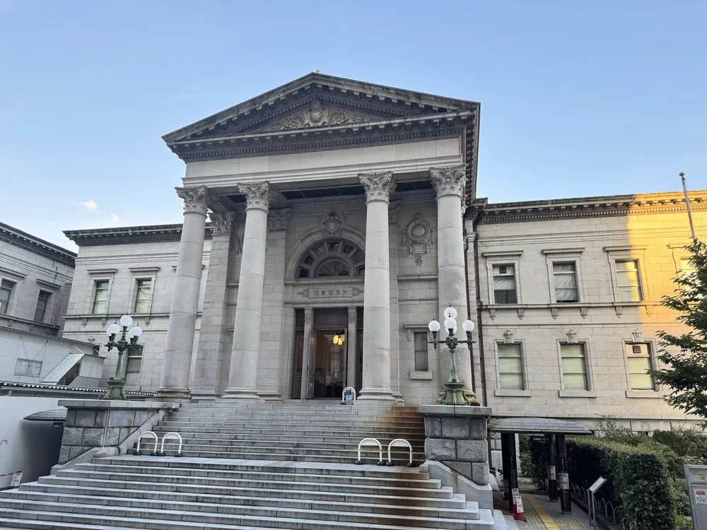 大阪府立中之島図書館