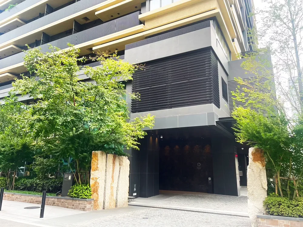 北東車寄せサブエントランス