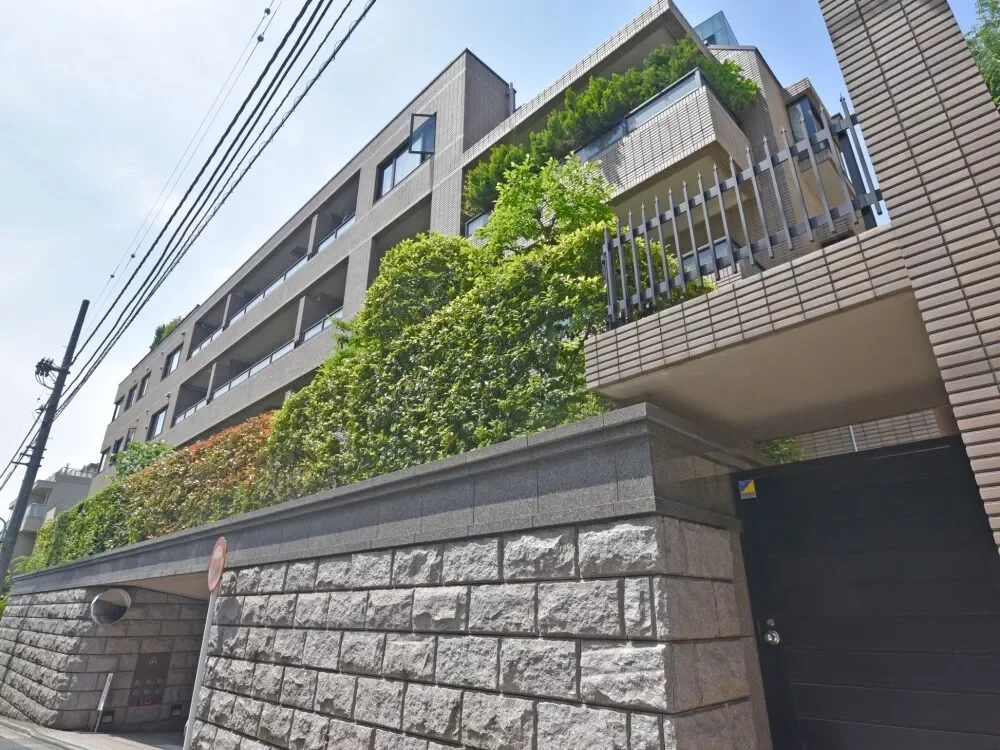 ディアナガーデン神宮前 外観