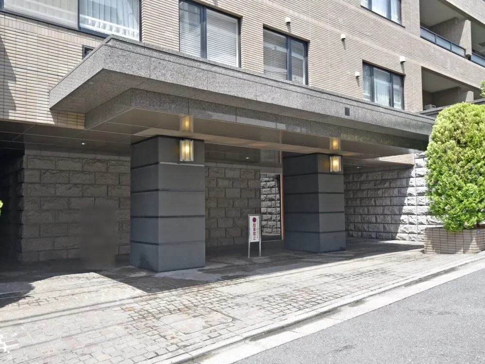 ディアナガーデン神宮前 エントランス