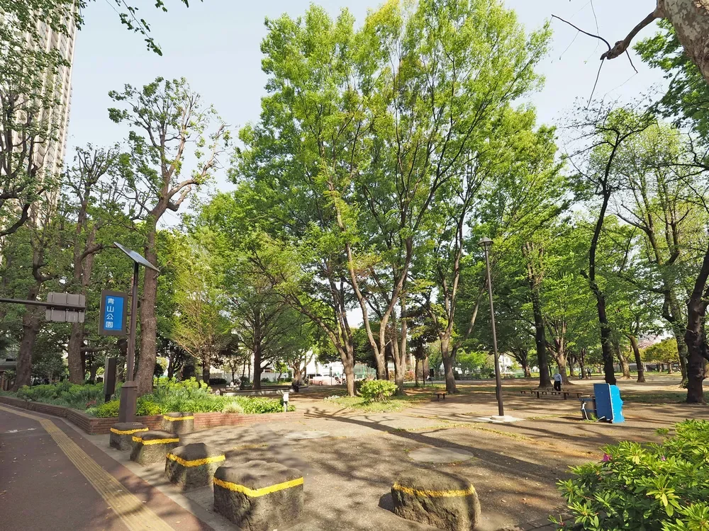 港区立青山公園