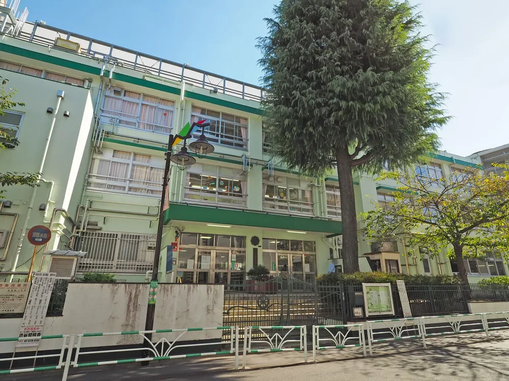 渋谷区立神宮前小学校