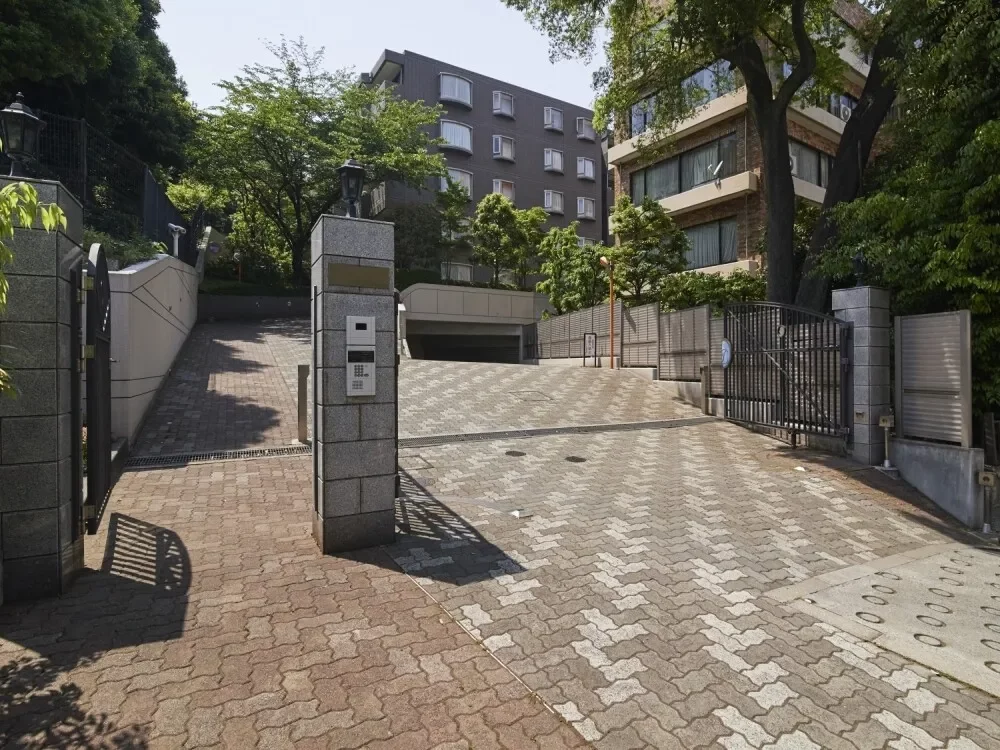 ドゥフォーレ高輪 アプローチ