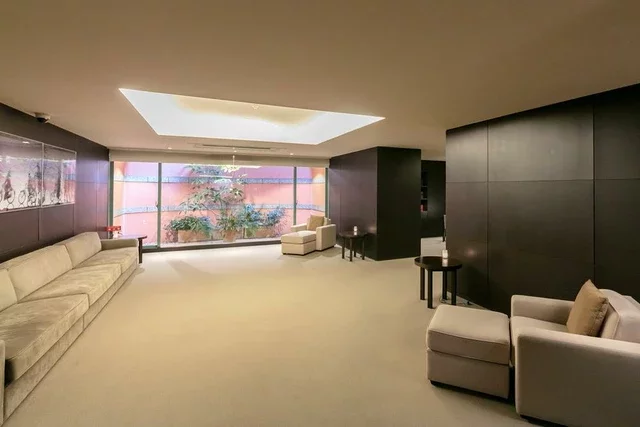 麻布霞町パークマンション エントランスホール