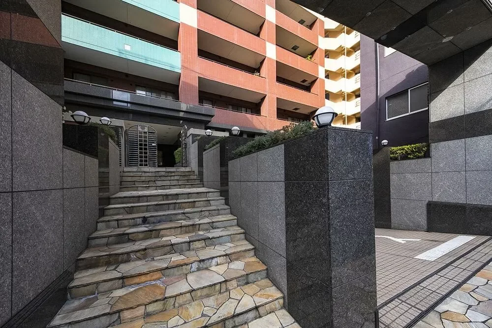 ディアナコート恵比寿 アプローチ