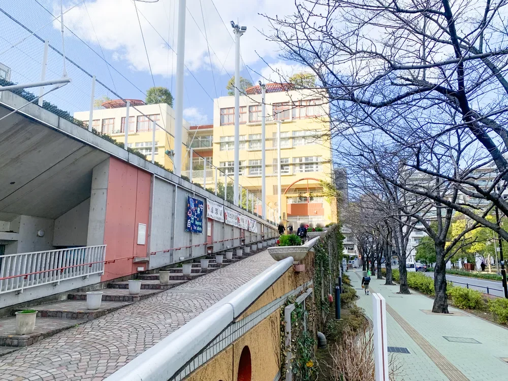 品川区立日野学園中学校