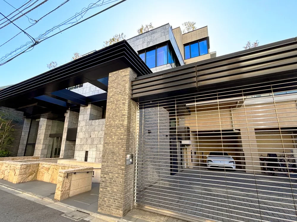 ジオ南青山 駐車場