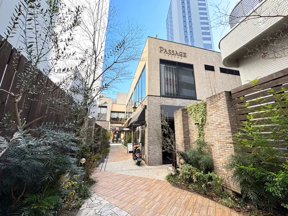 PASSAGE AOYAMA