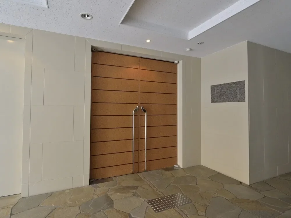 フローレンスパレス御茶ノ水フィアンコ エントランス