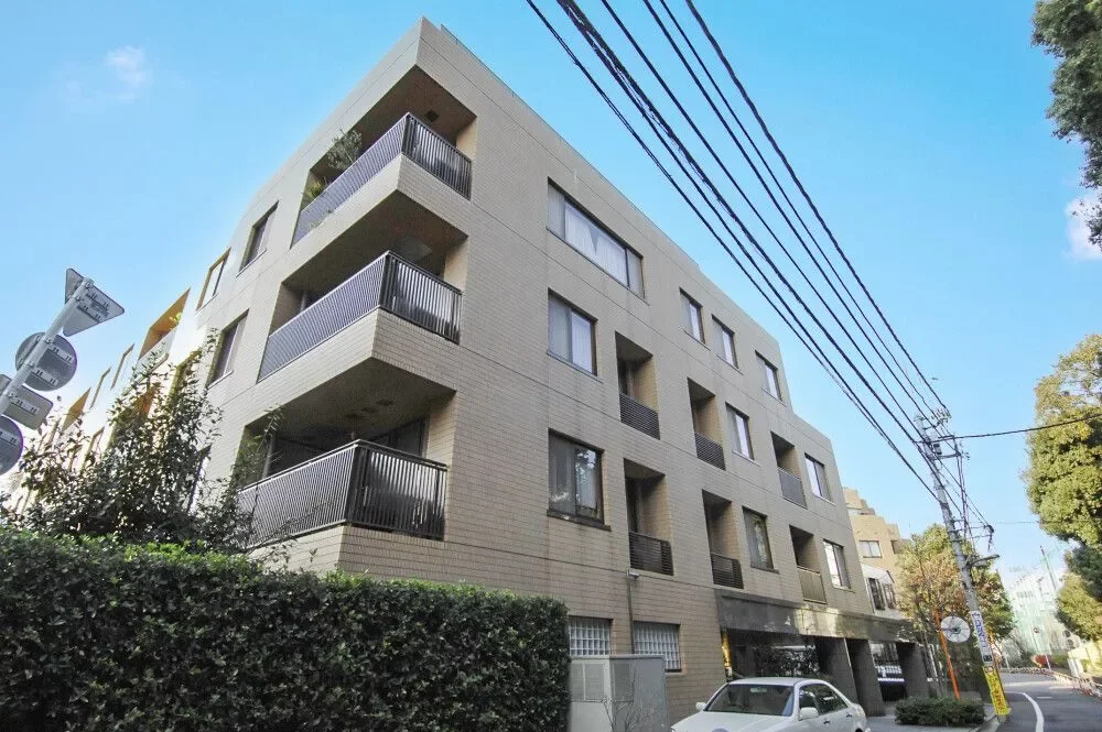 パークハウス四谷見附迎賓館前