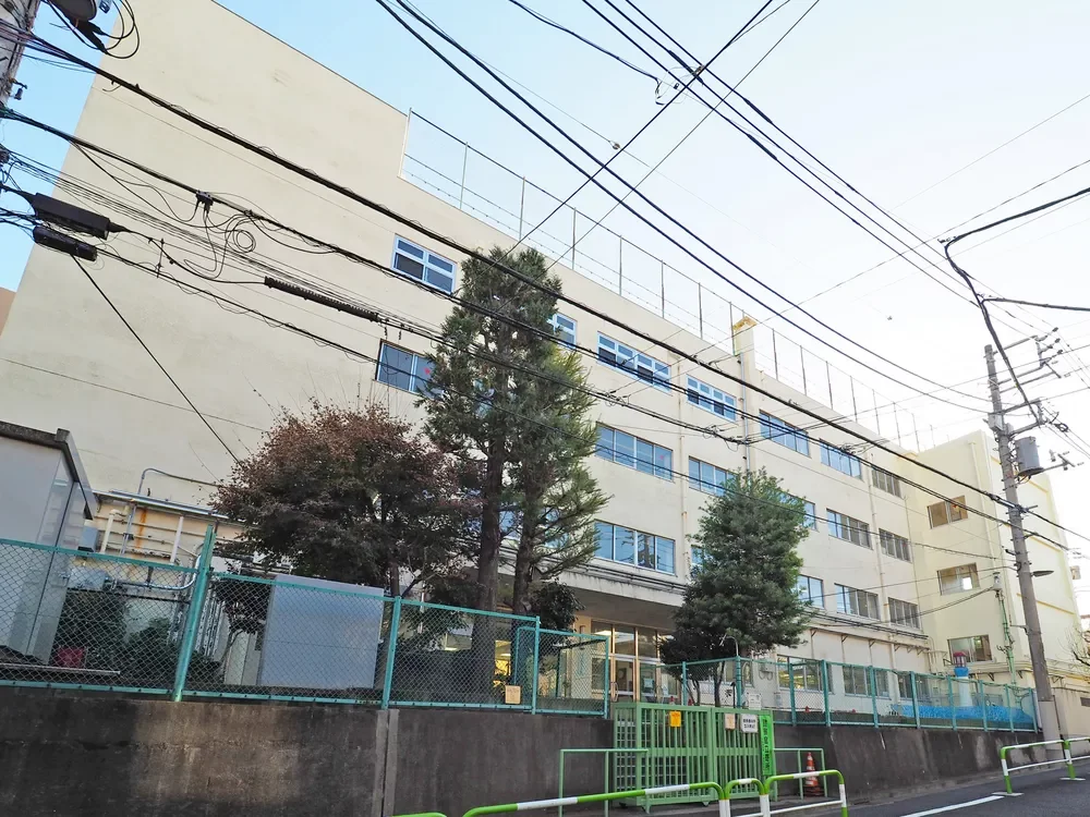 文京区立大塚小学校