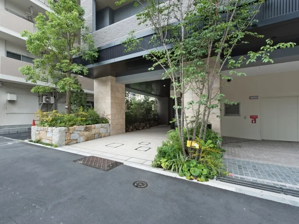 グランドメゾン目黒プレイス アプローチ