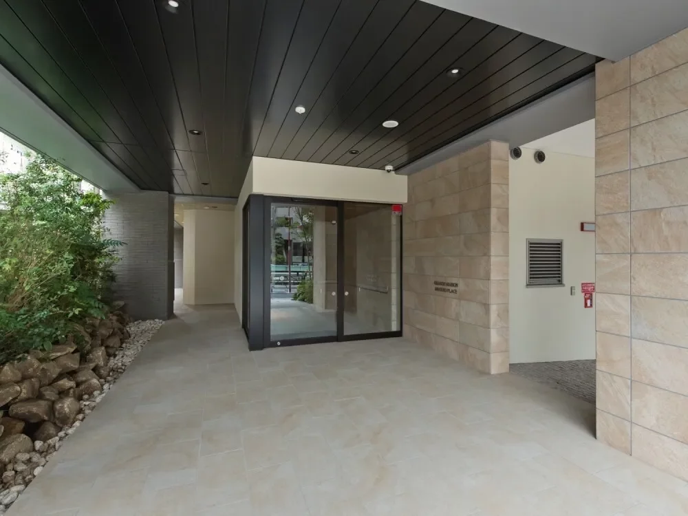 グランドメゾン目黒プレイス エントランス