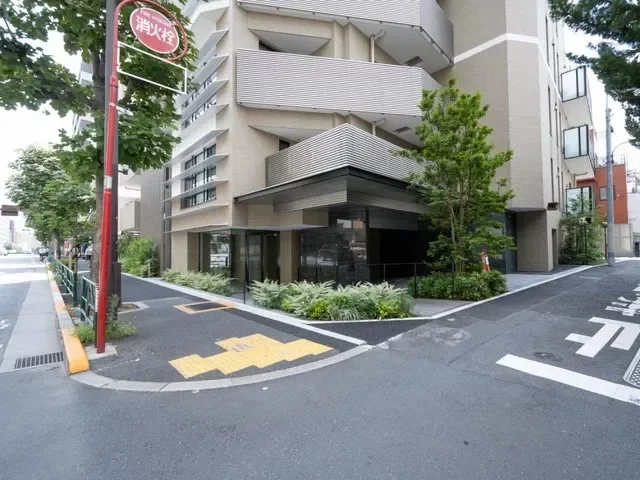 ディアナコート御苑内藤町 アプローチ