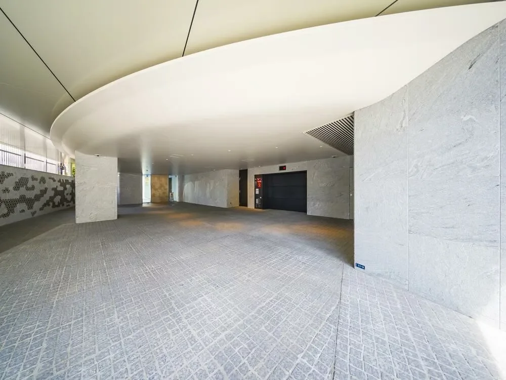 プラウド代官山フロント エントランス