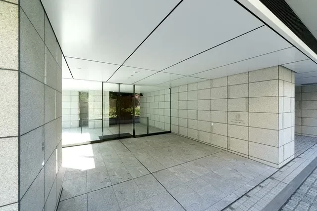 ザ・パークハウス麹町テラス エントランス