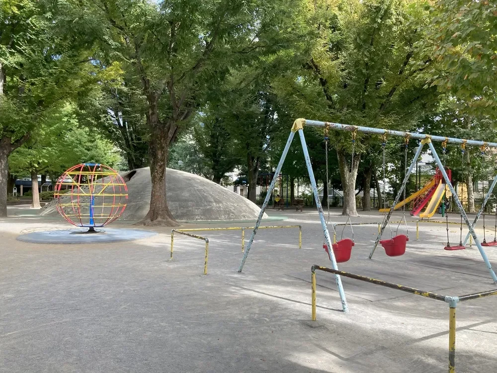 新宿区立白銀公園