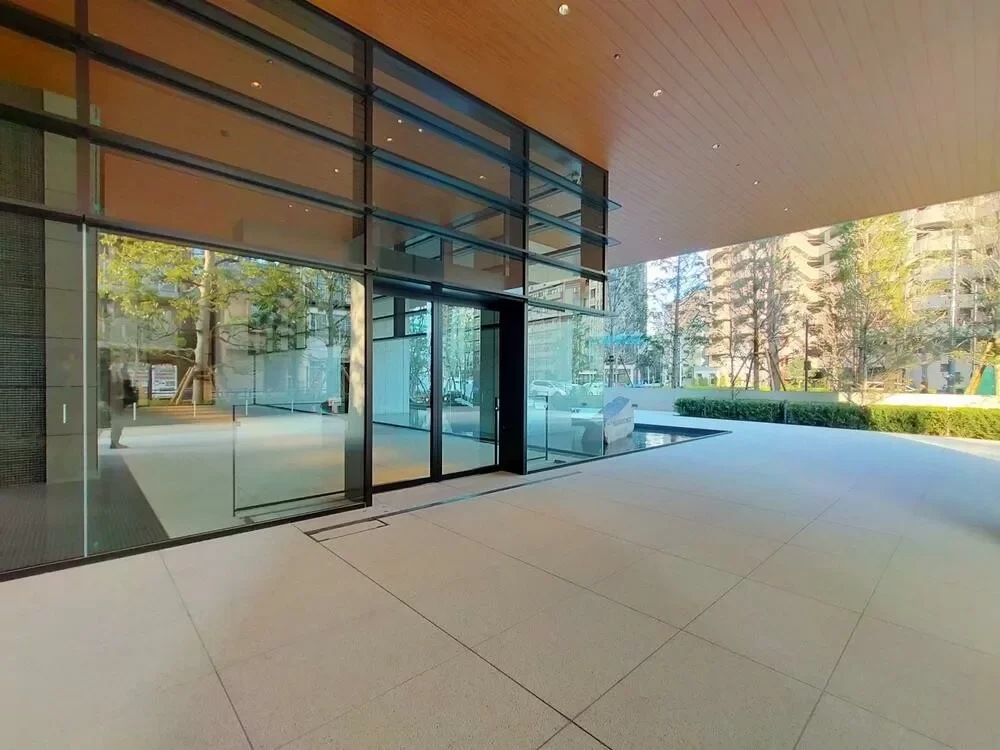 白金ザ・スカイ 東エントランス