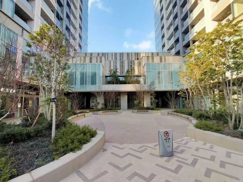 白金ザ・スカイ 広場