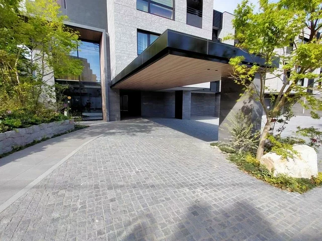 グランドメゾン目白坂テラス エントランス