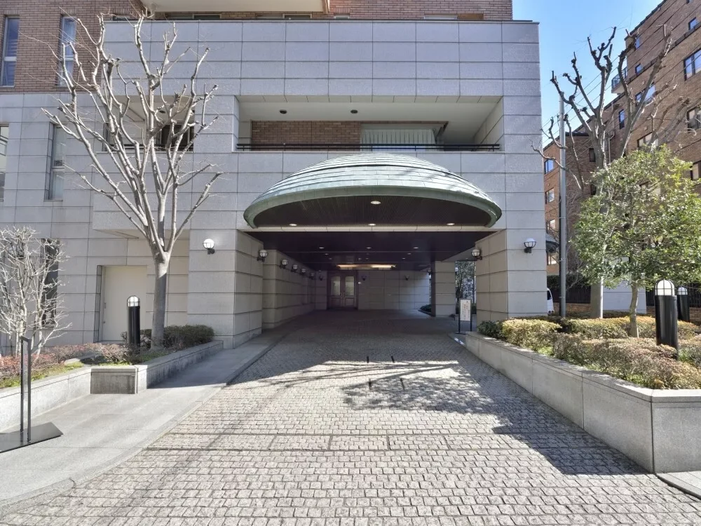 ヴェーゼント赤坂新坂 アプローチ