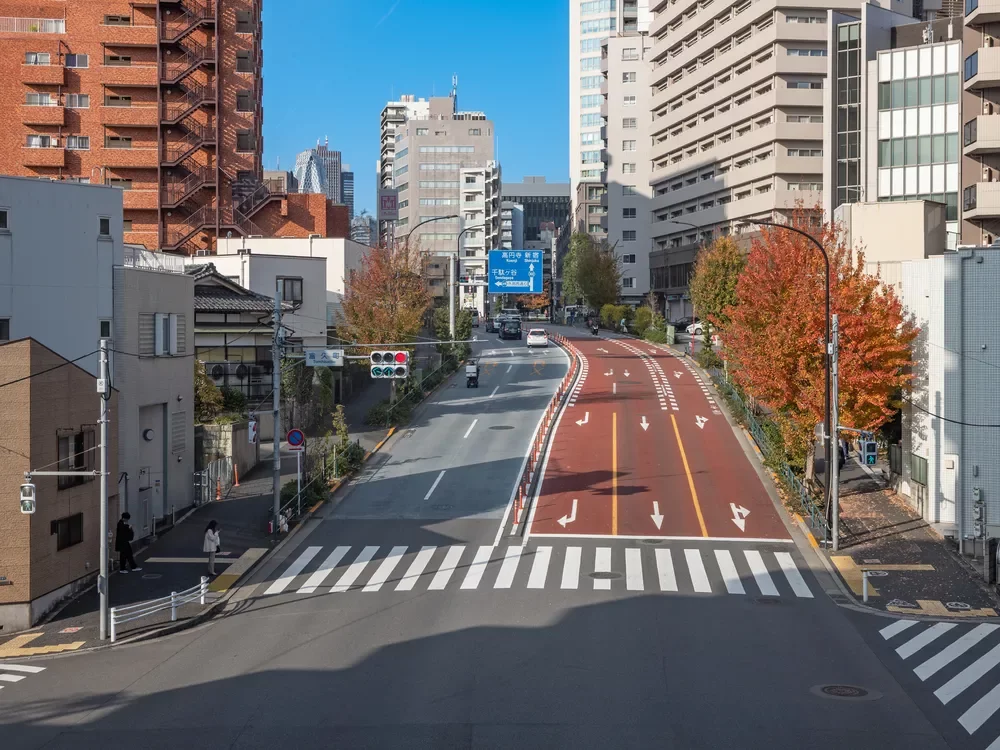 靖国通り 富久町交差点
