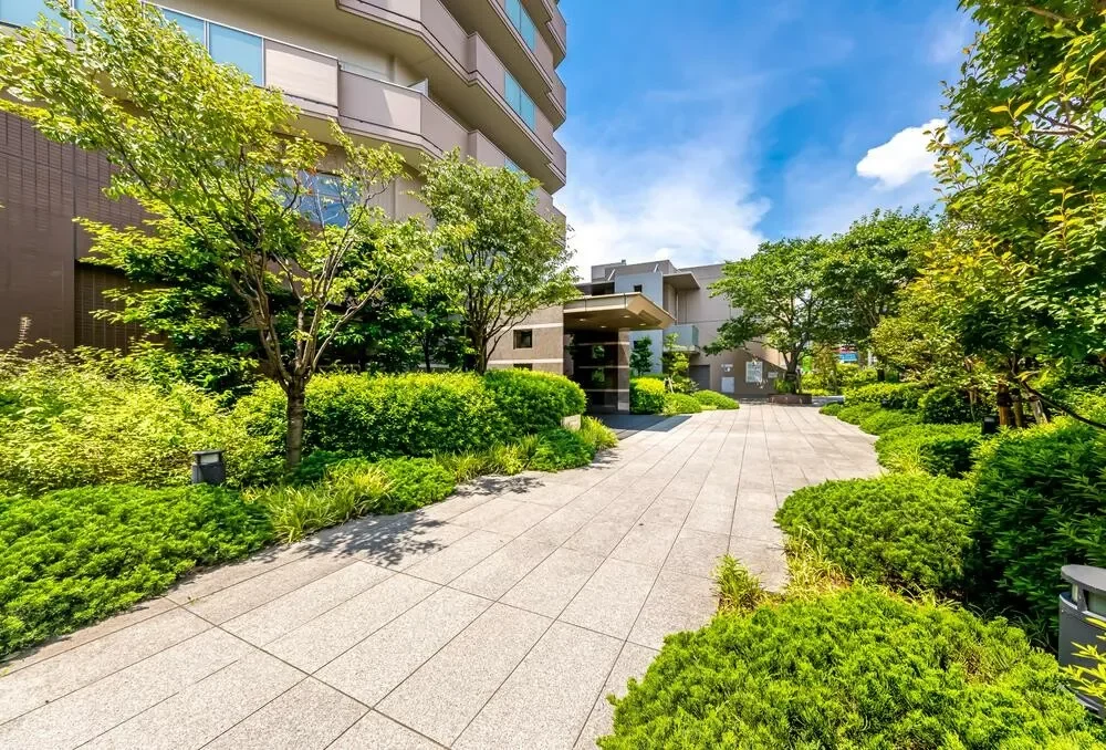 ローレルコート新宿タワー アプローチ