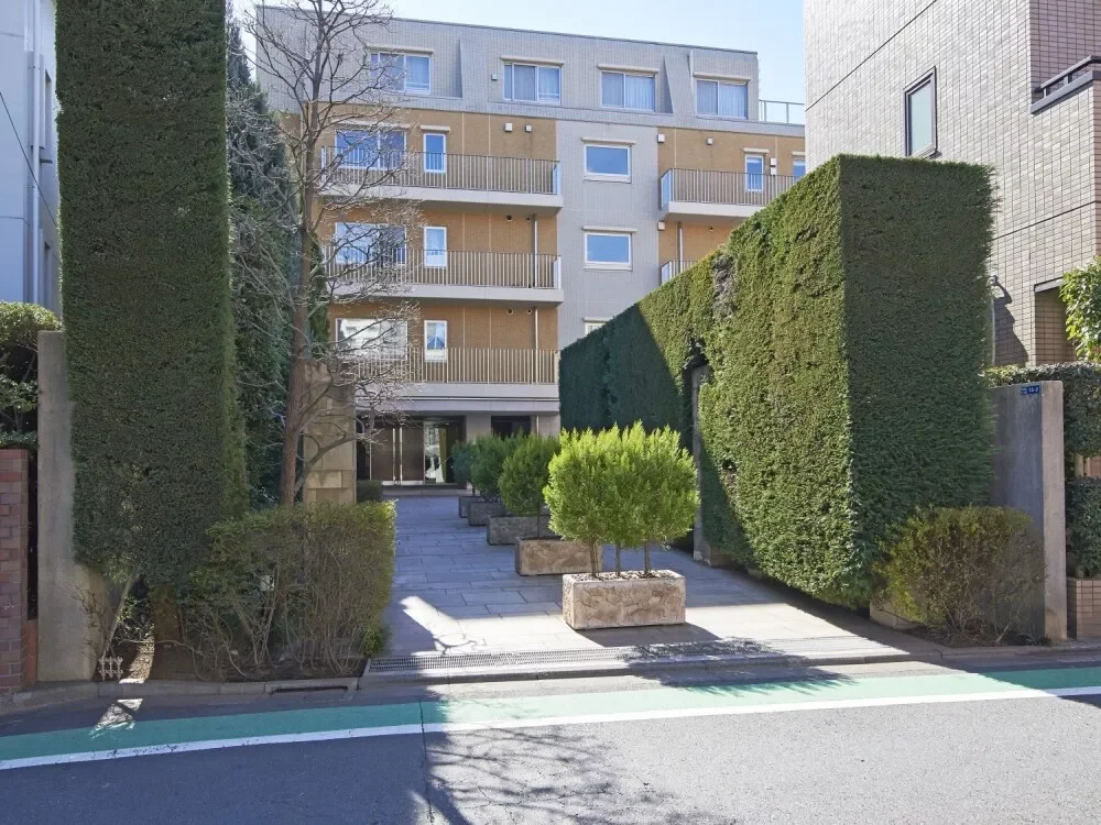 パークコート南青山ヒルトップレジデンス アプローチ