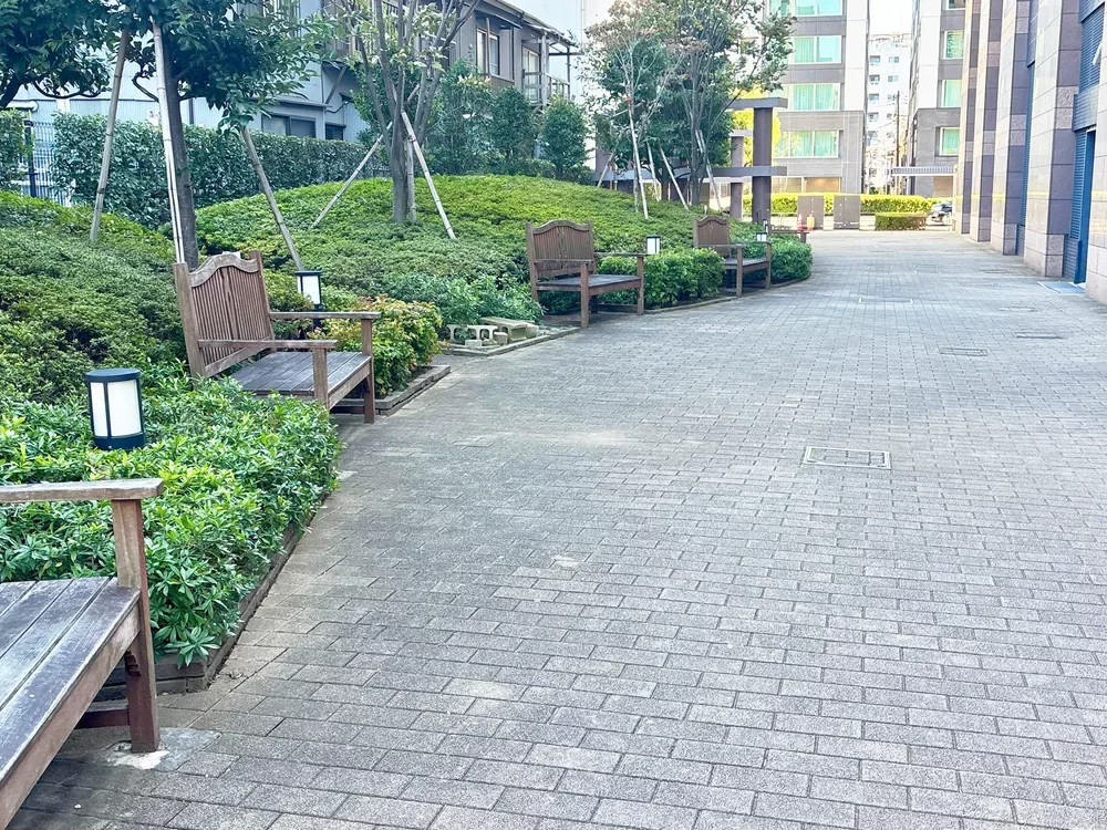 ファミール月島グランスイートタワー 広場