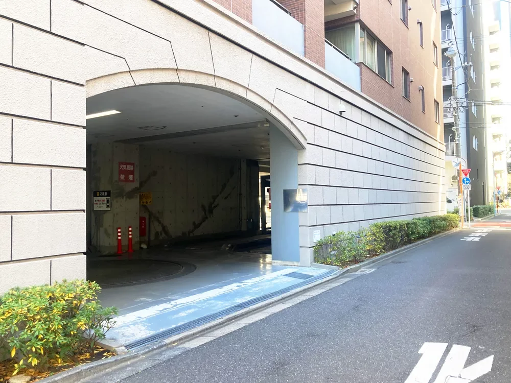 ファミールアクア―ジュ 駐車場