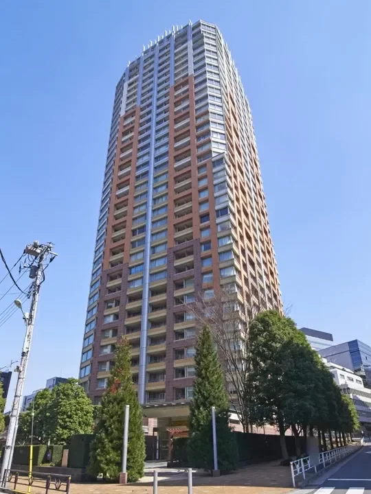 青山パークタワー