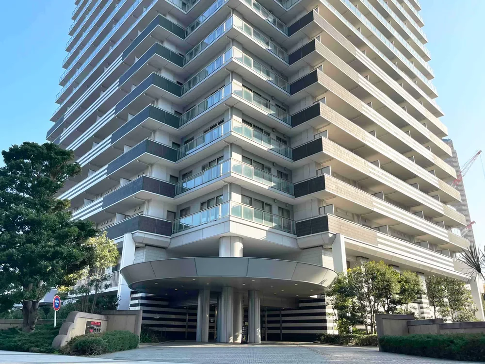 Wコンフォートタワーズ アプローチ