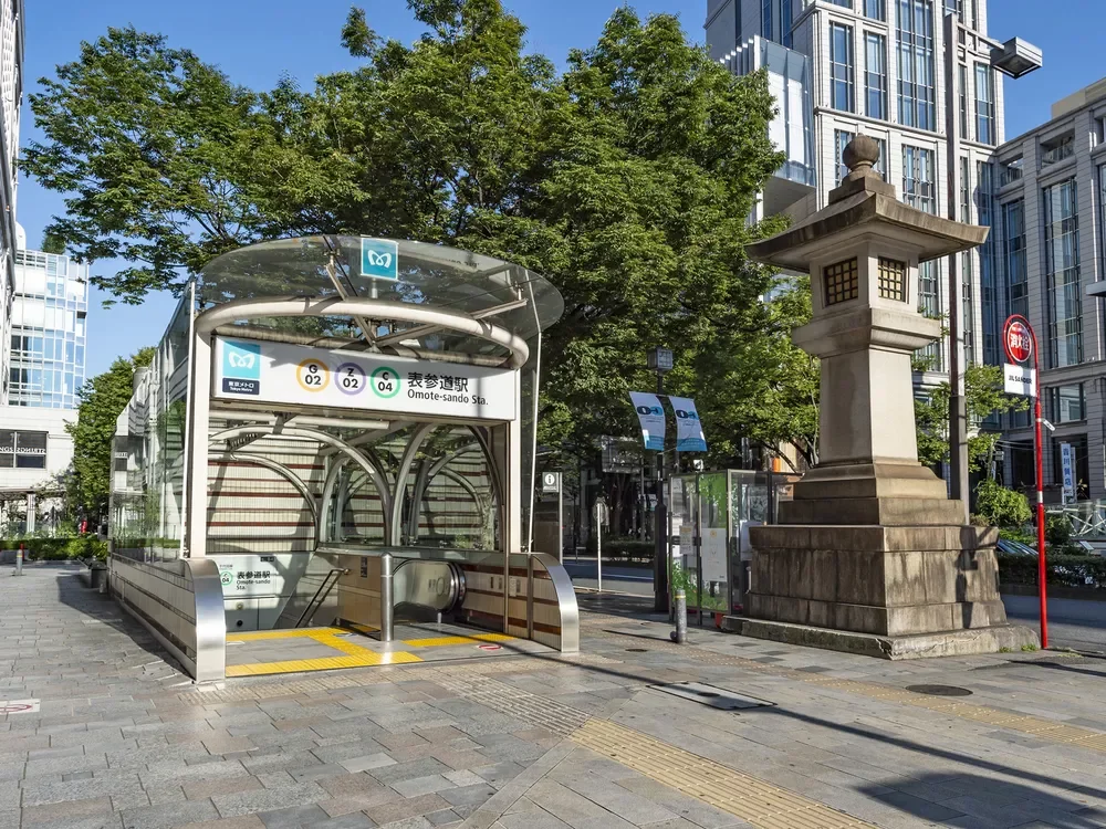 「表参道」駅